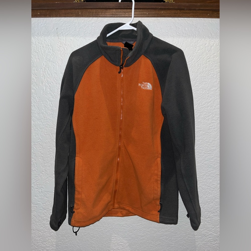 VINTAGE! Men’s Orange and Gray North Face Full Zip Up Jacket (size Large)